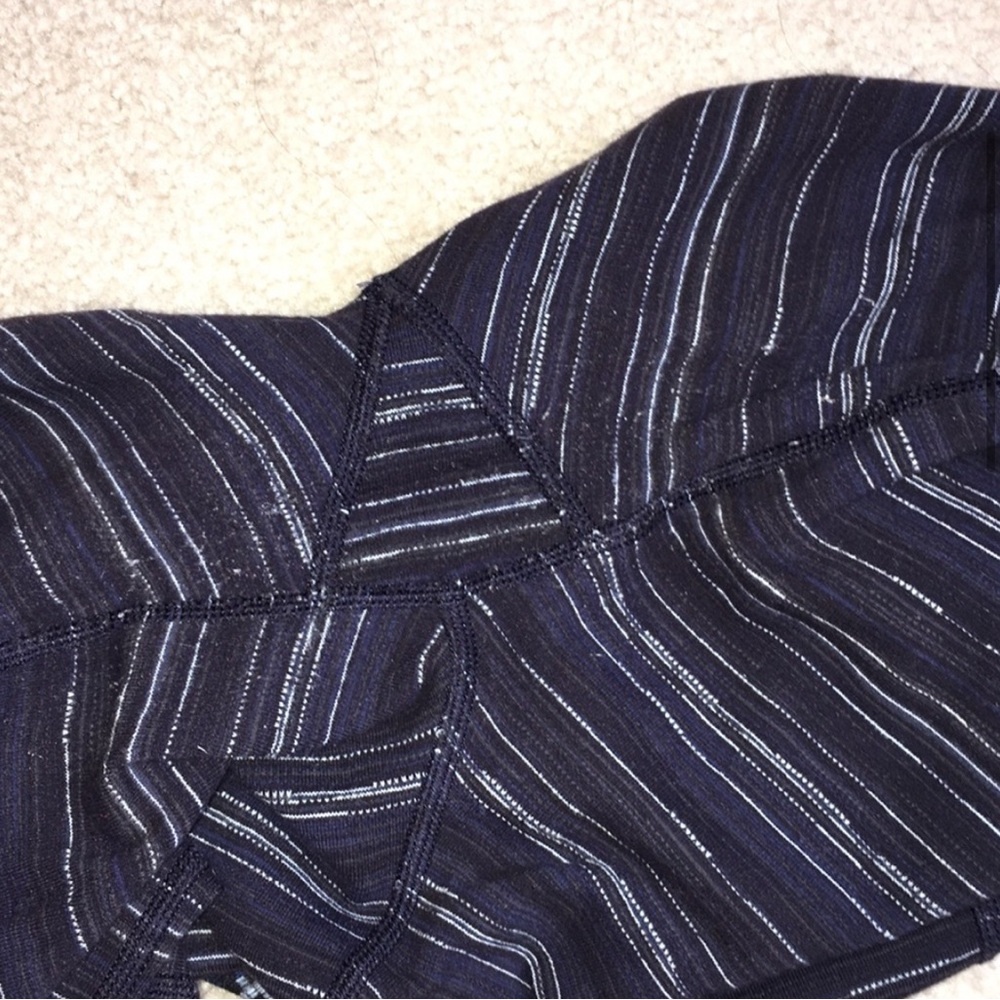 Lululemon Athletica Black and Gray High-Waist Leggings - Picture 4 of 4